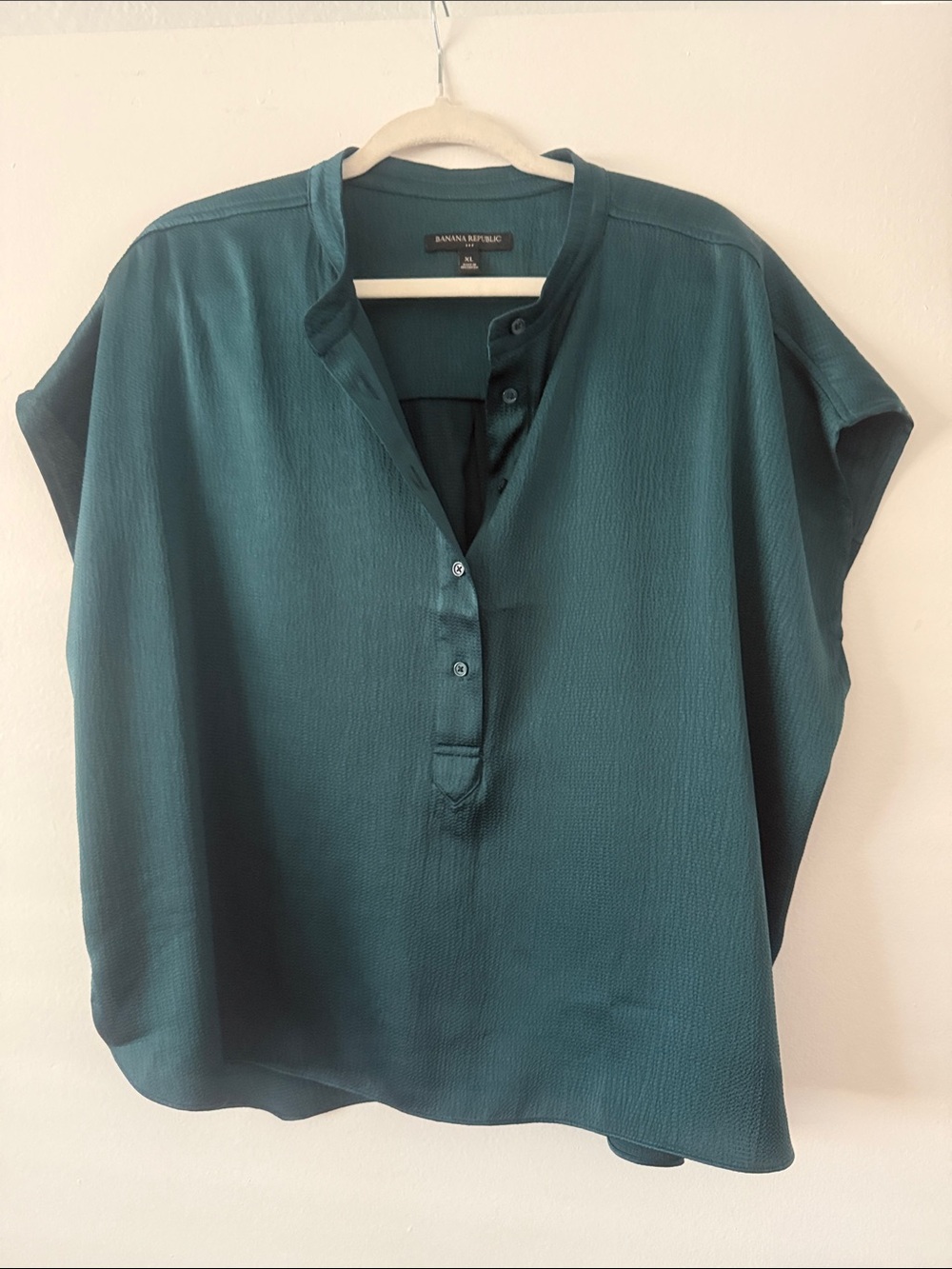 Banana Republic Teal Short-Sleeve Split-Neck Blouse